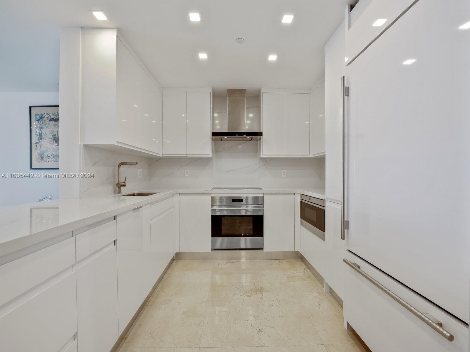 19223 Fisher Island Dr 19223 photo 18