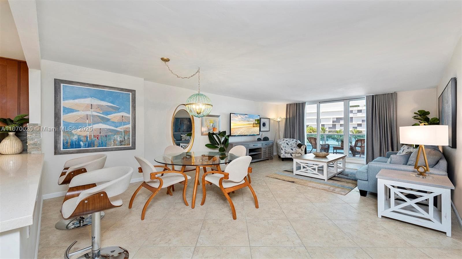 2301 Collins Ave 301 photo 8
