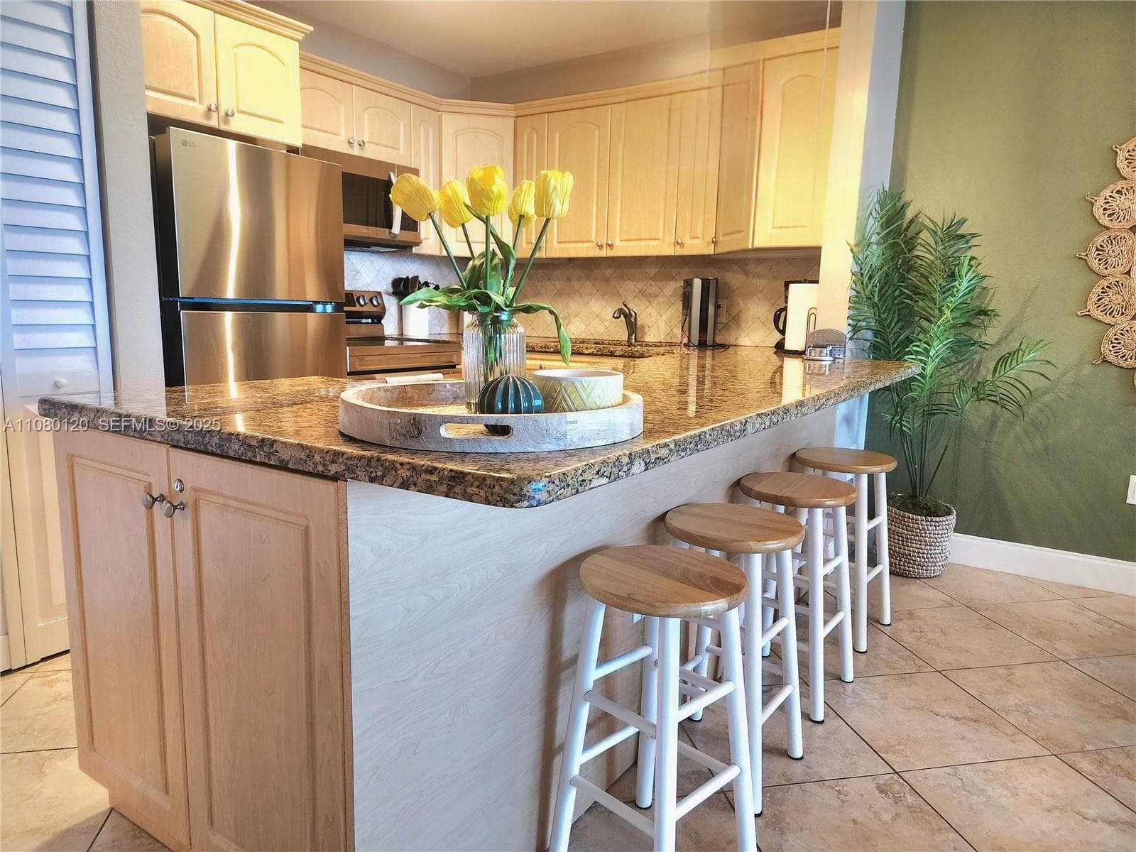 3505 S Ocean Dr 407 photo 7