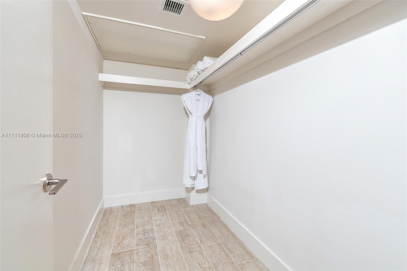 102 24th St 1019 photo 7