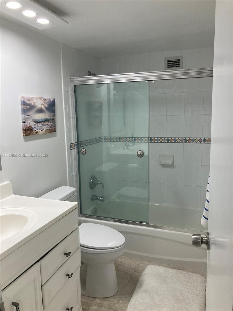 5161 Collins Ave 210 photo 14