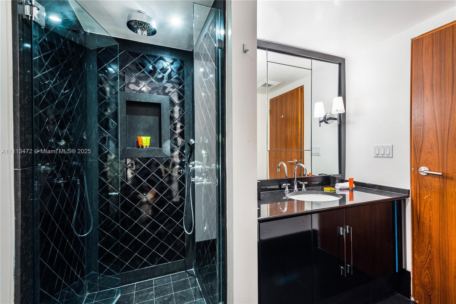 101 20th St 2208 photo 21