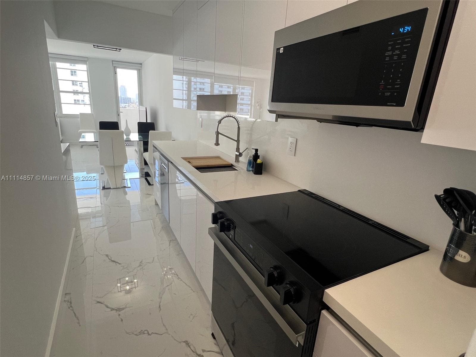 100 Lincoln Rd 1207 photo 8