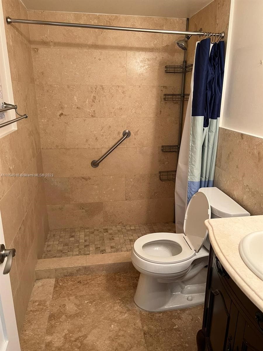 3725 S Ocean Dr 301 photo 5