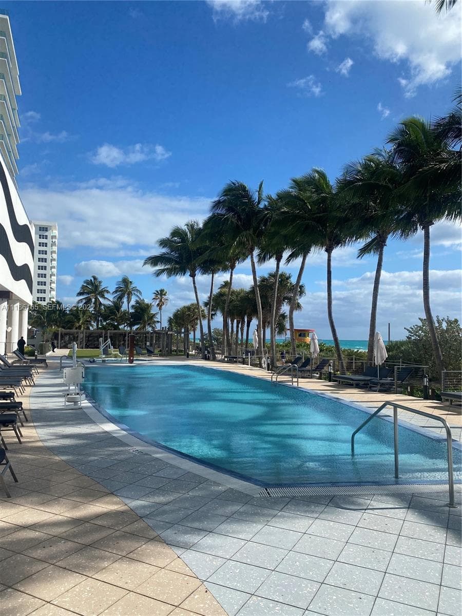 6801 Collins Ave 1102 (door 1111) photo 23