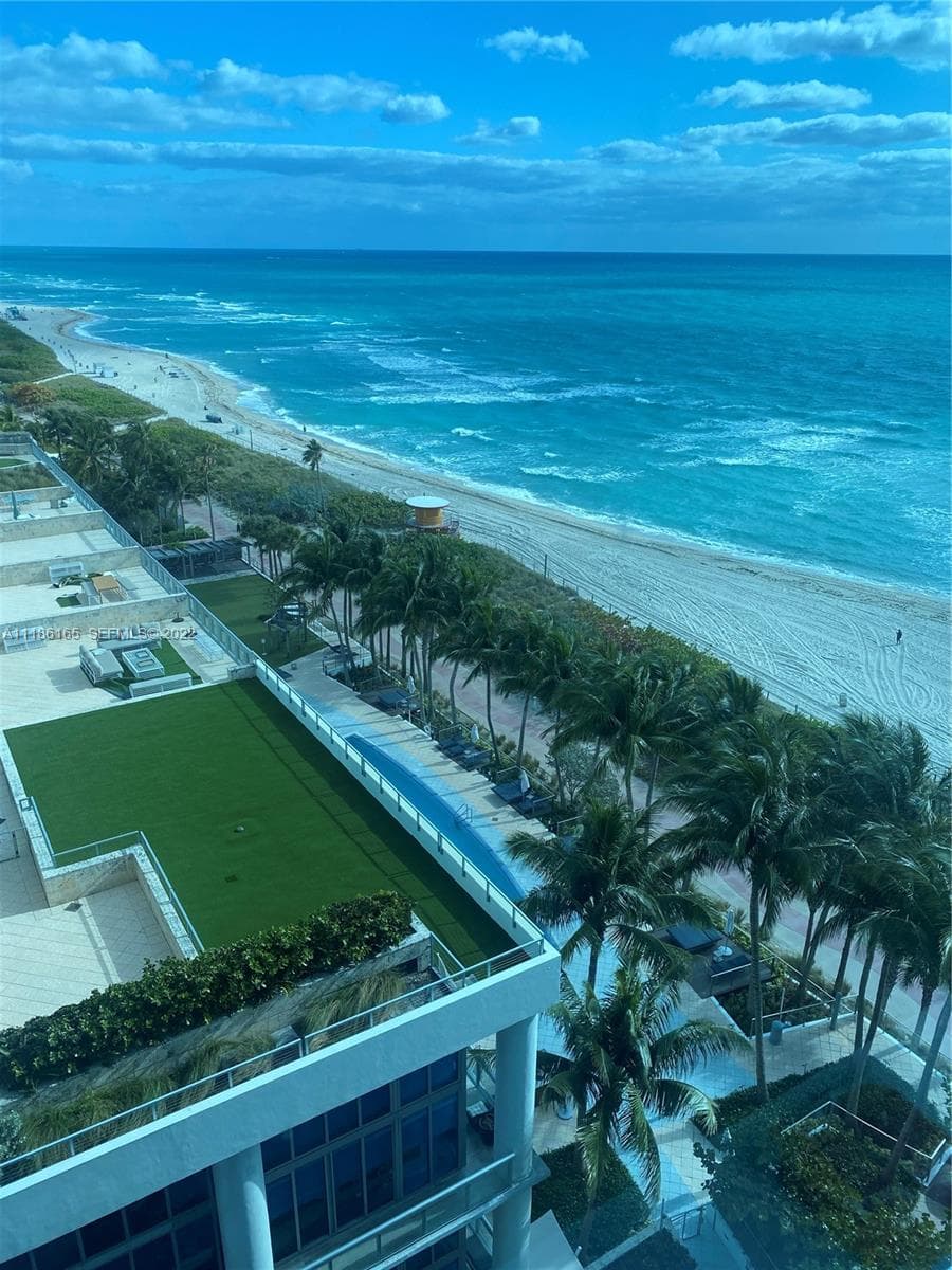 6801 Collins Ave 1102 (door 1111) photo 1