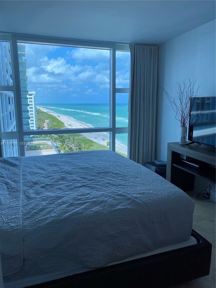 6801 Collins Ave 1102 (door 1111) photo 9