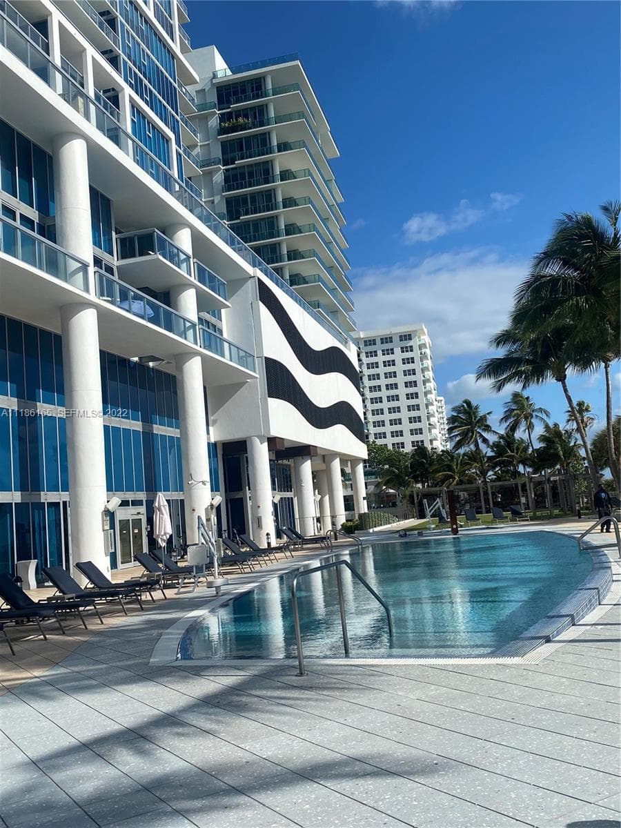 6801 Collins Ave 1102 (door 1111) photo 18