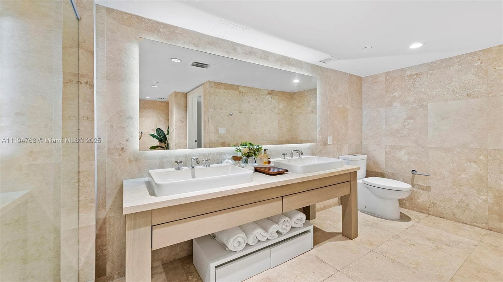 945 photo 9