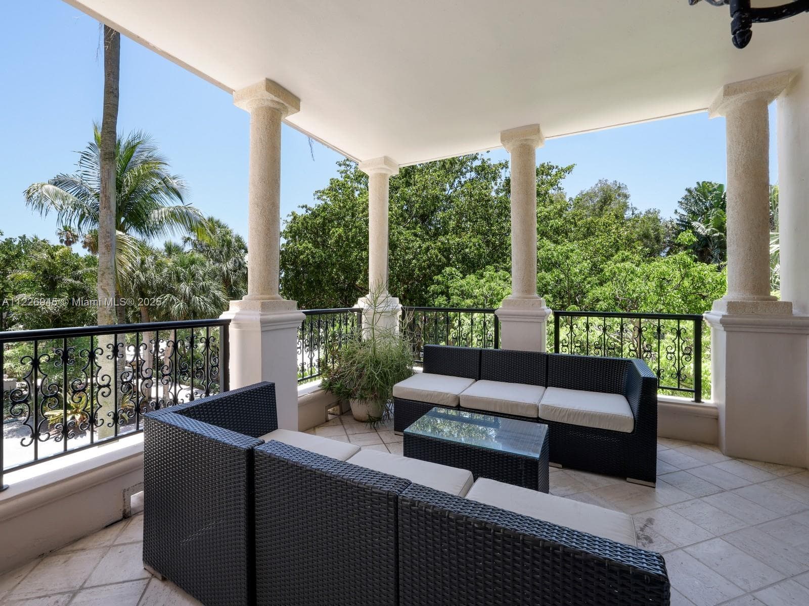 19126 Fisher Island Dr 19126 photo 16