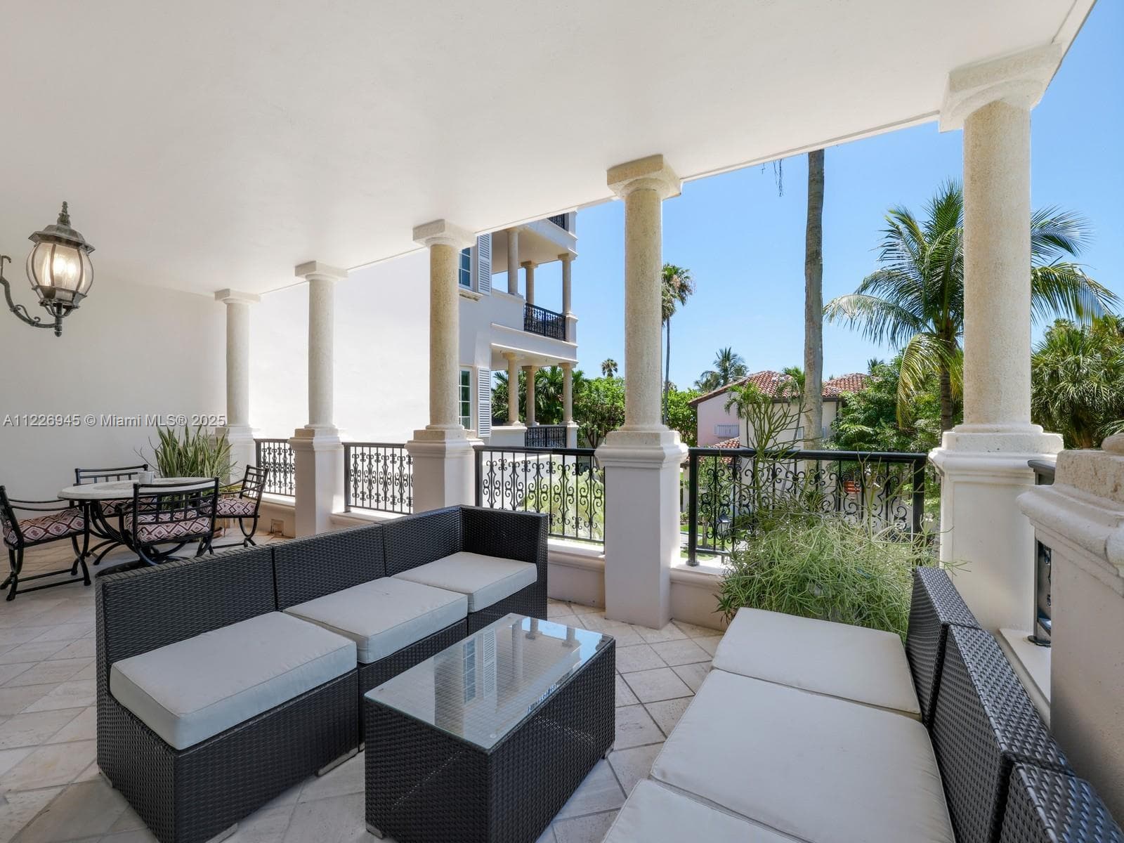 19126 Fisher Island Dr 19126 photo 14