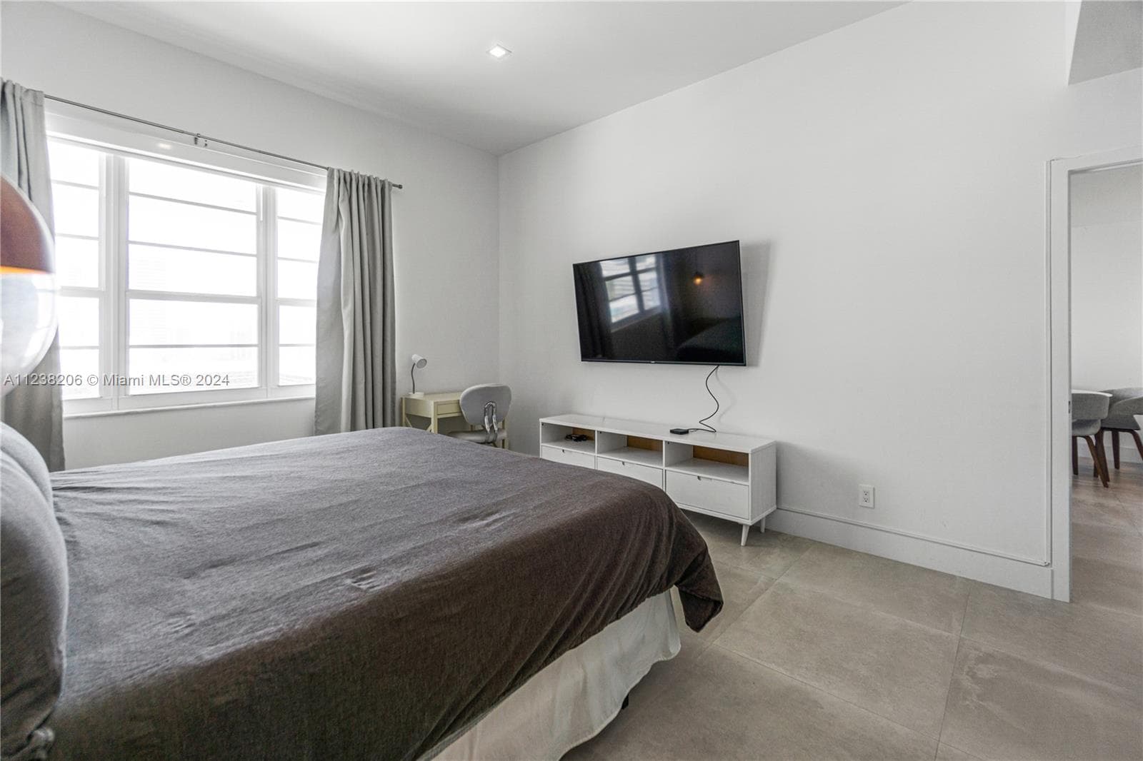 100 Lincoln Rd 1608 photo 17