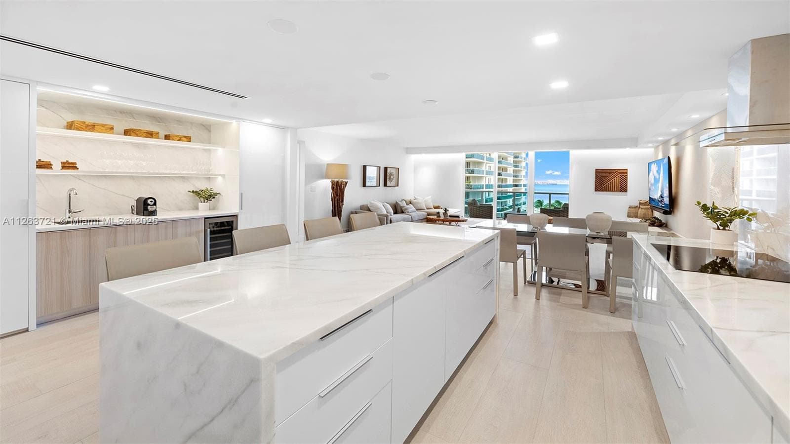 2301 Collins Ave 641 photo 13