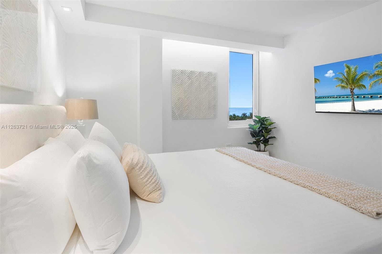 2301 Collins Ave 641 photo 22