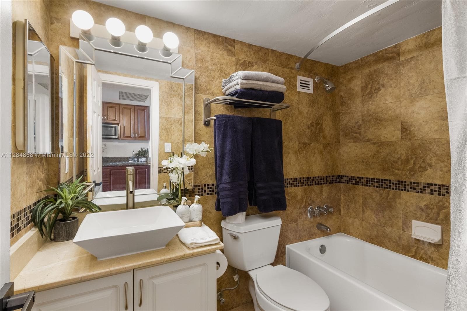 19201 Collins Ave 641 photo 14