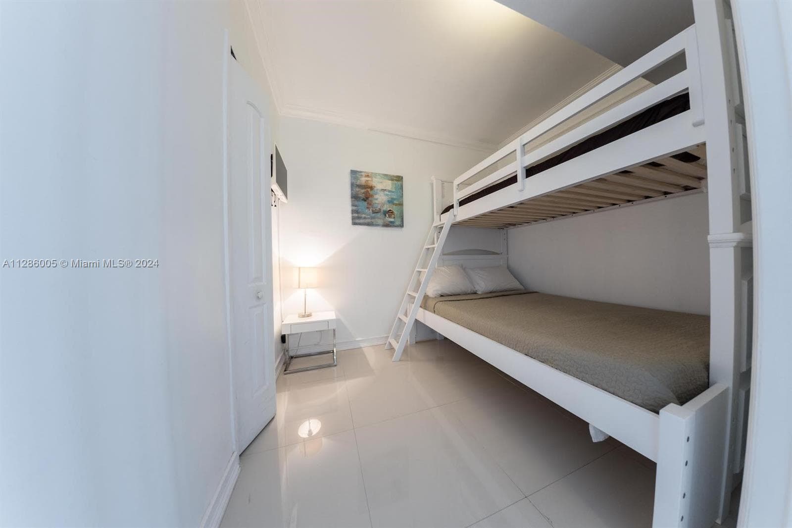 5601 Collins Ave 1206 photo 17