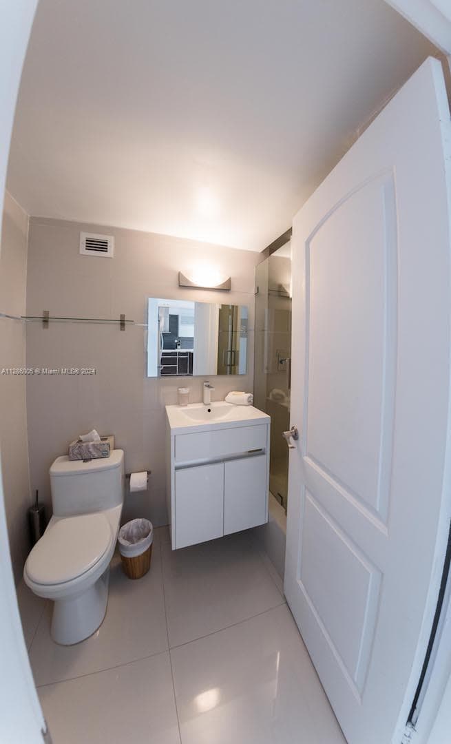 5601 Collins Ave 1206 photo 20