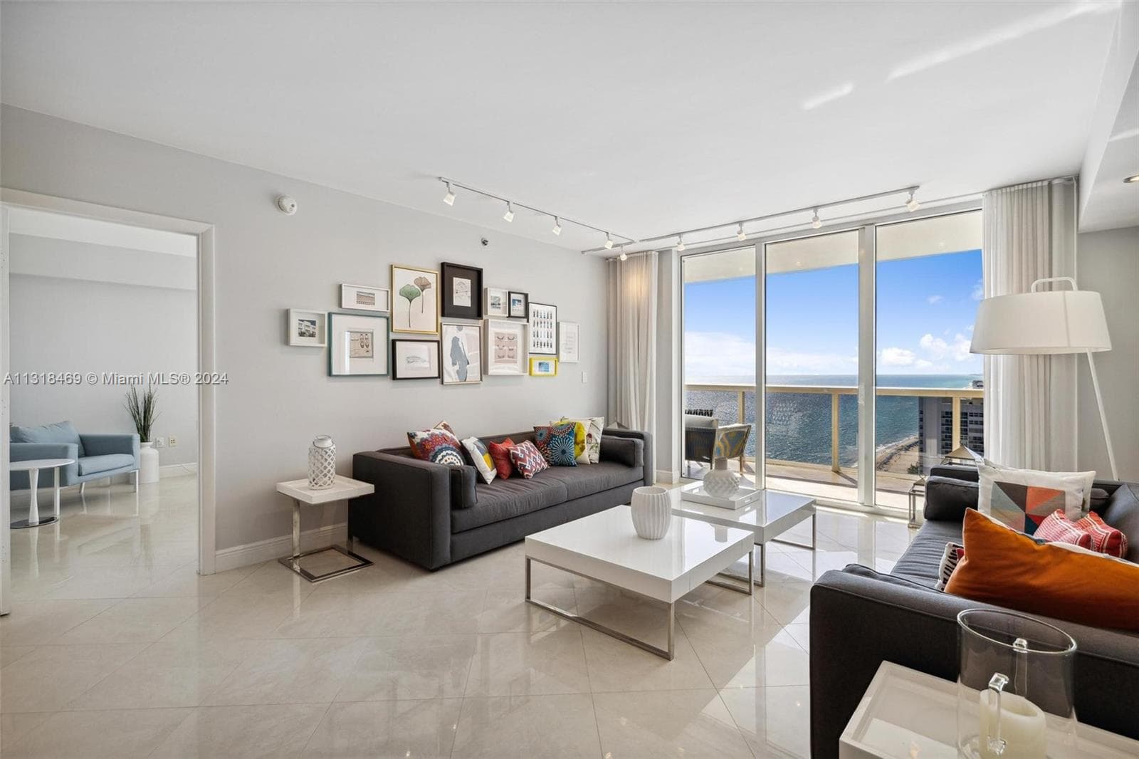 1830 Ocean Dr 2703 photo 7