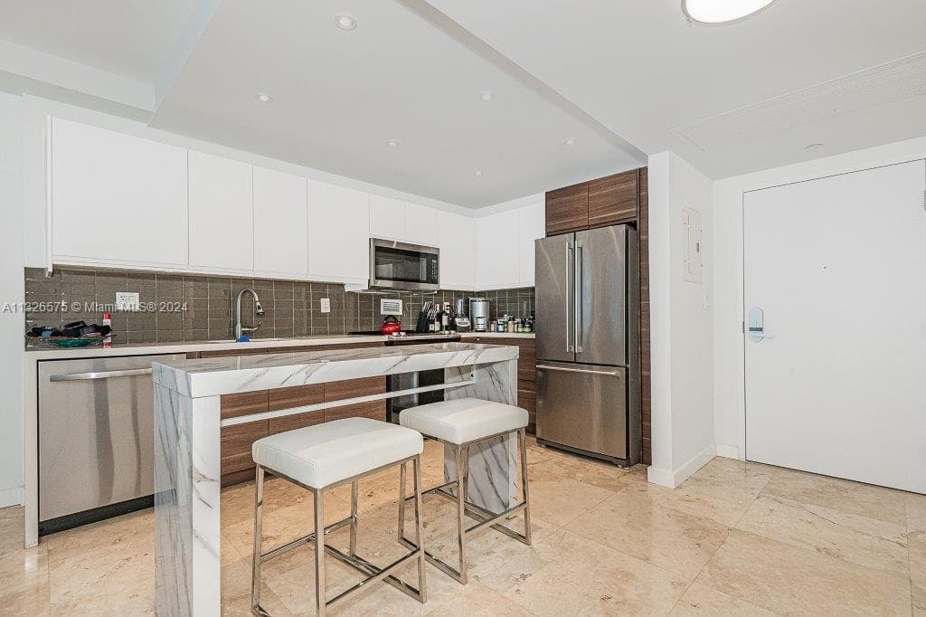 2301 Collins Ave 1117 photo 16
