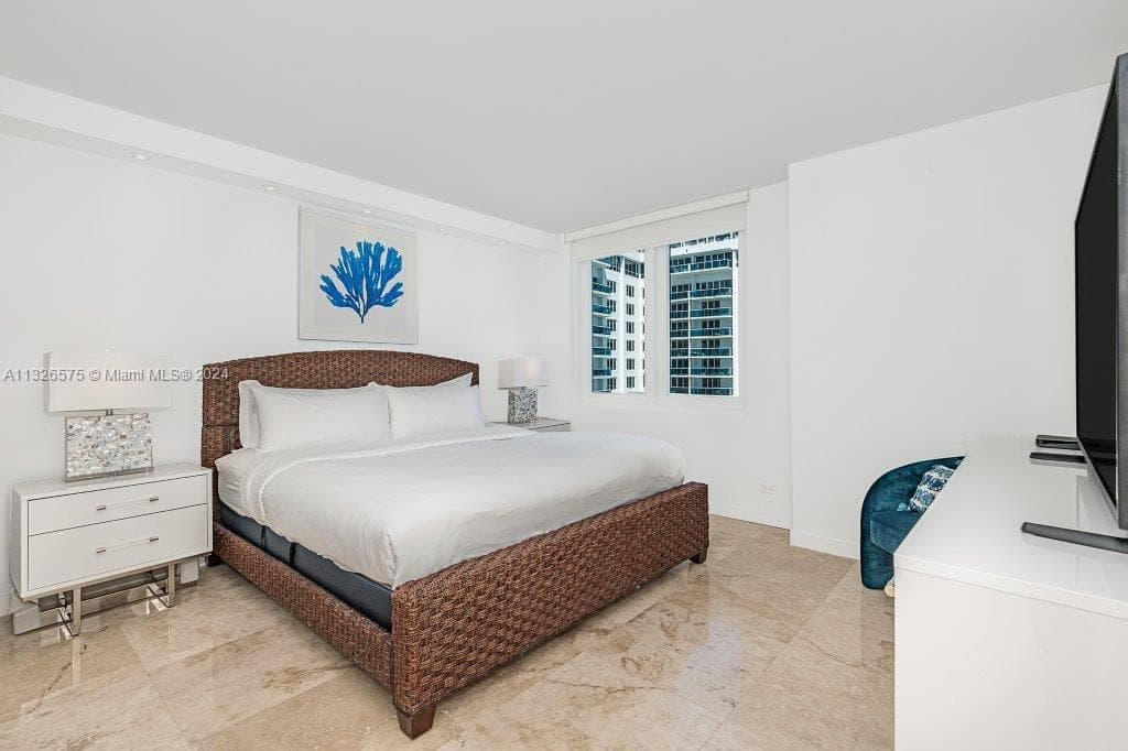 2301 Collins Ave 1117 photo 9