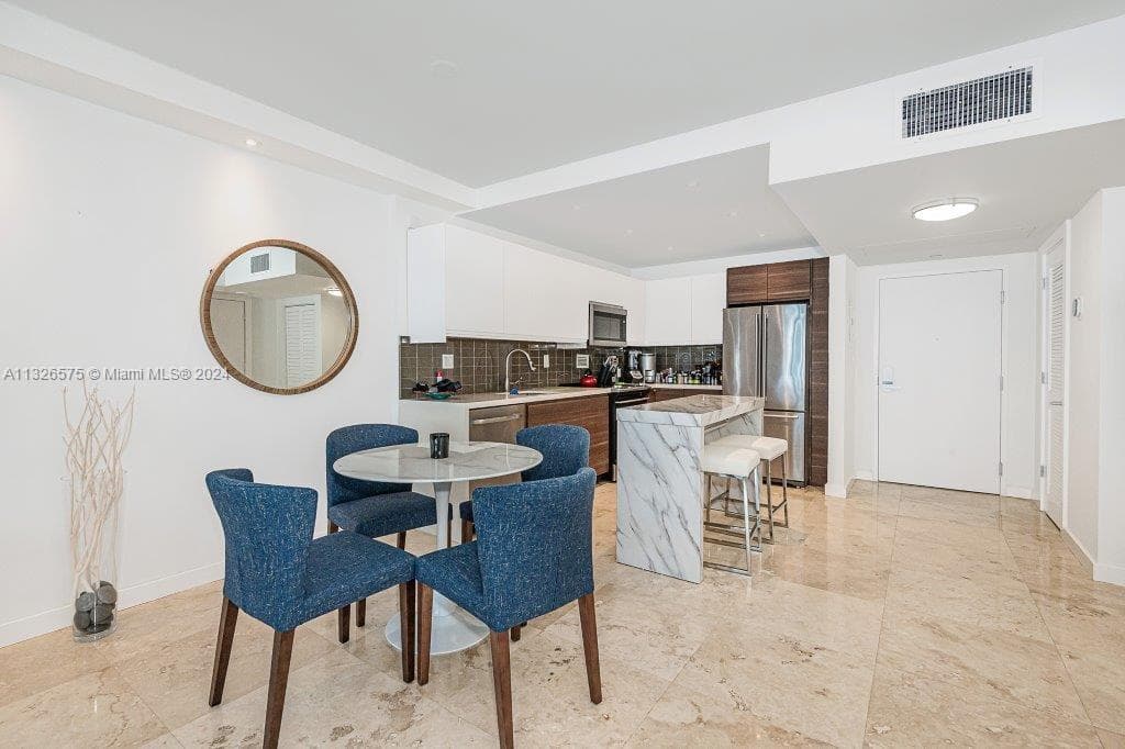 2301 Collins Ave 1117 photo 15