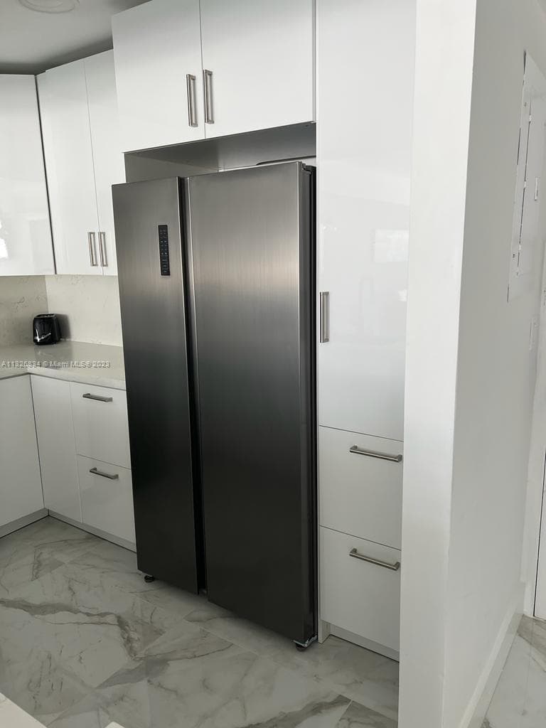3725 S Ocean Dr 1503 photo 9