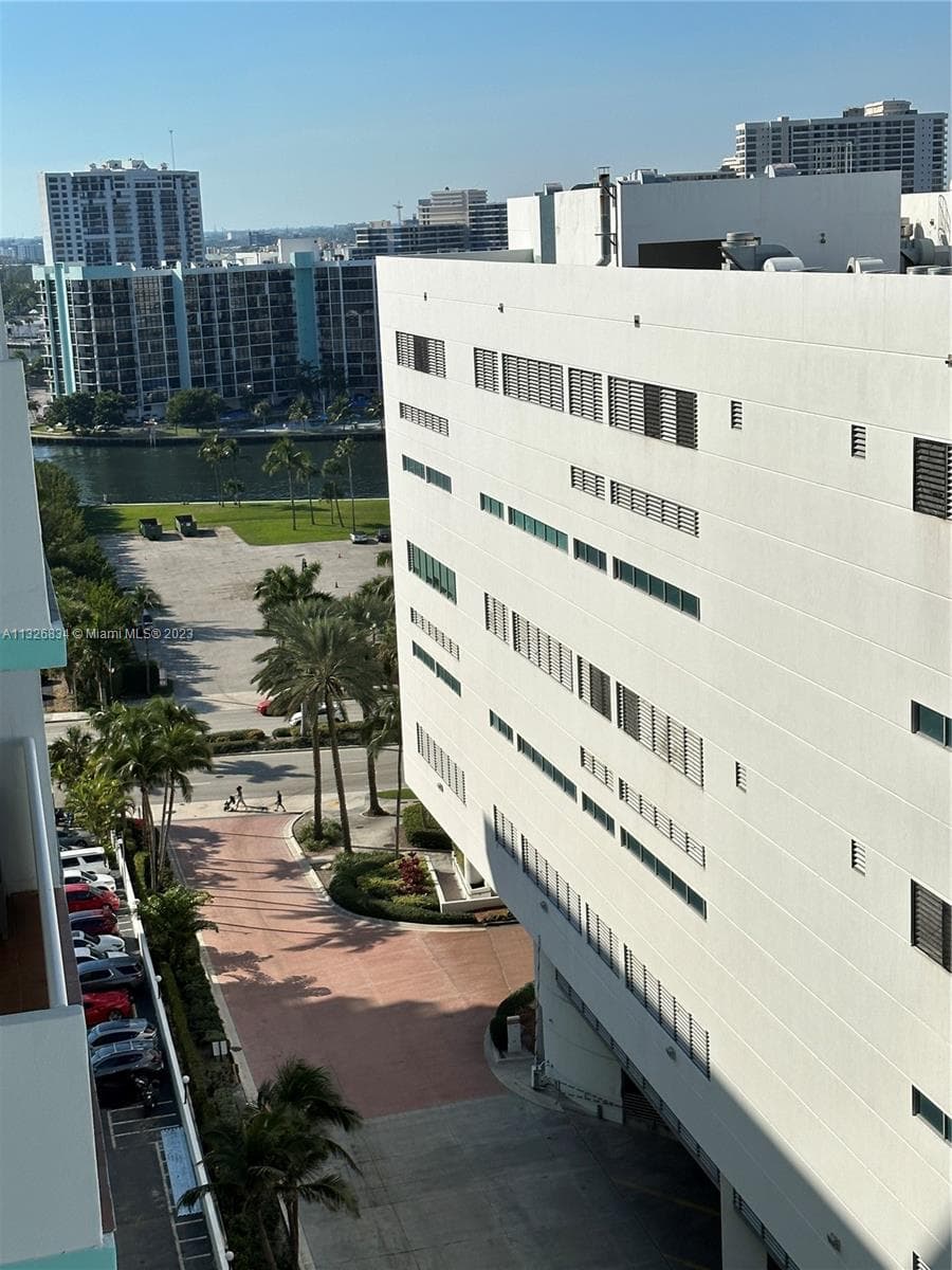 3725 S Ocean Dr 1503 photo 21