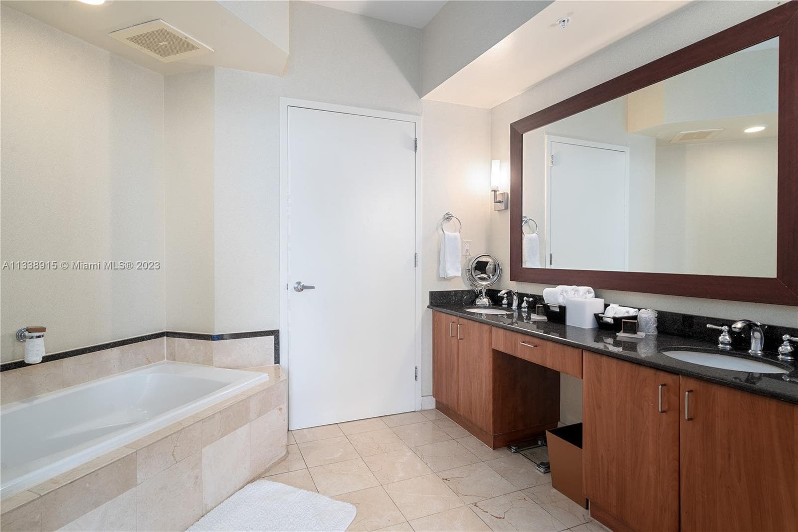 18001 Collins Ave 2109 photo 8