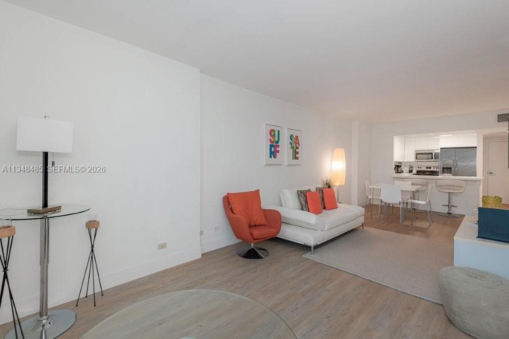 2301 Collins Ave 927 photo 22
