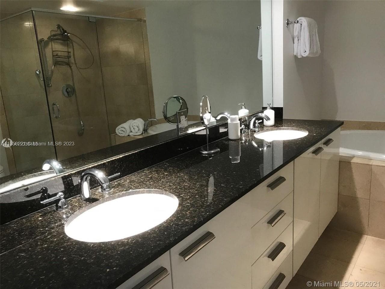 1830 S Ocean Dr 1706 photo 9