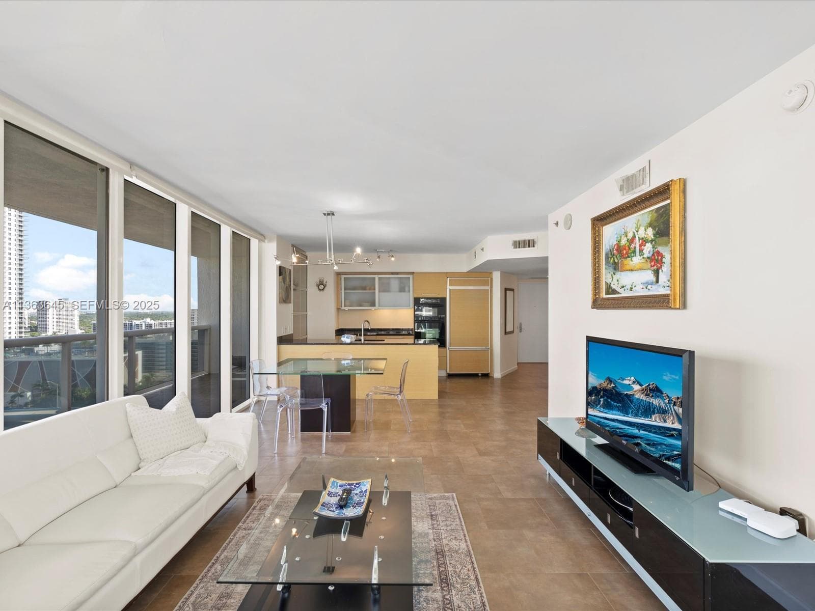 1830 S Ocean Dr 1806 short term photo 7