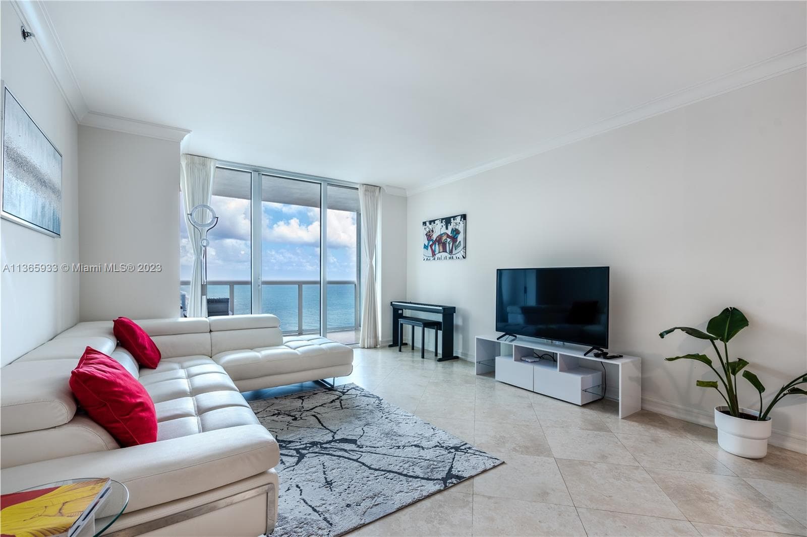 1830 S Ocean Dr Available 3511 photo 5