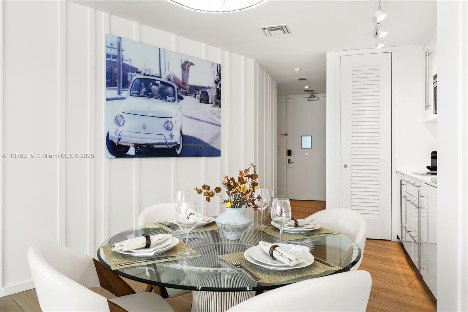 2201 Collins Ave 811 photo 12