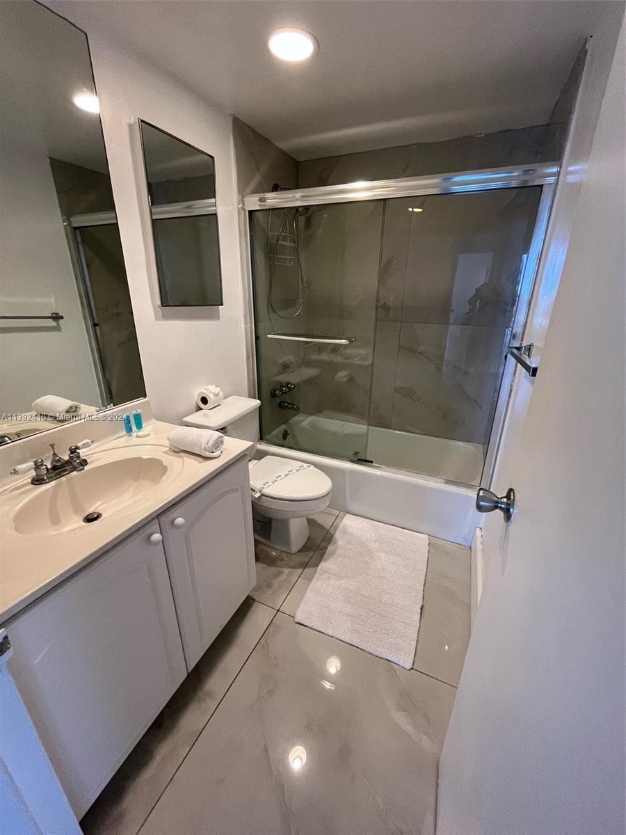 3901 S Ocean dr PH16O photo 12