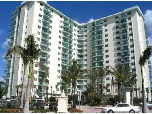 3901 S Ocean dr PH16O photo 14
