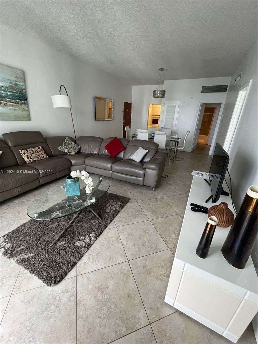 3901 S Ocean dr PH16O photo 8