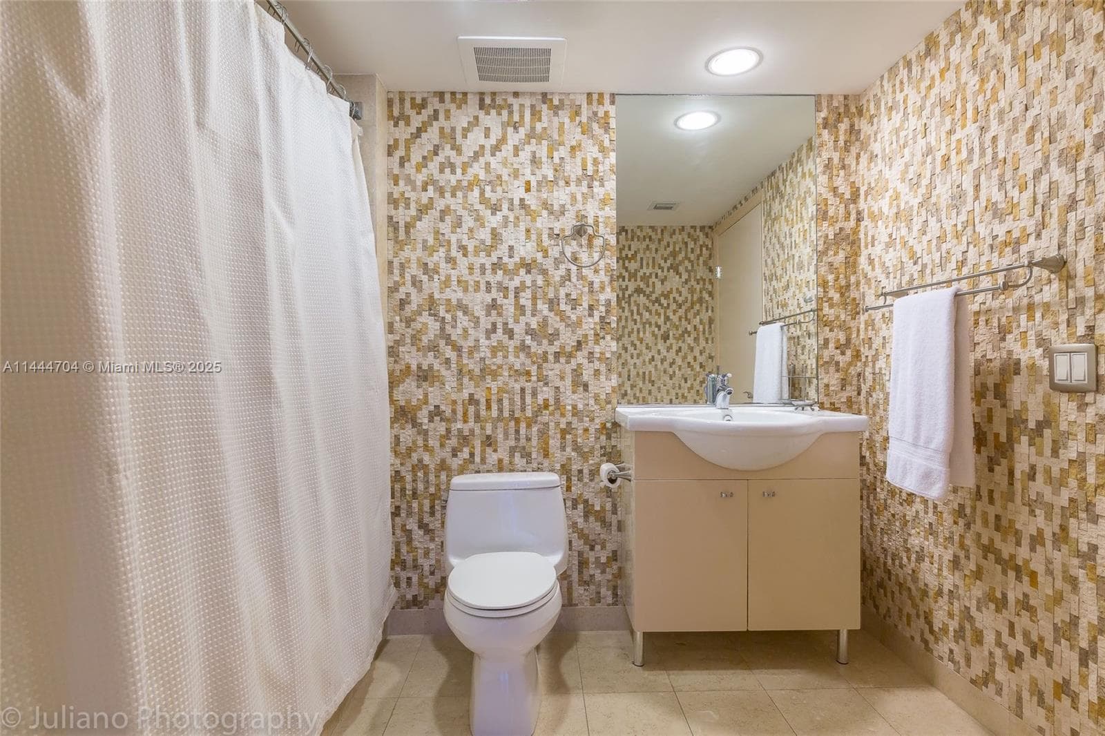 1830 S Ocean Dr 1107 photo 9