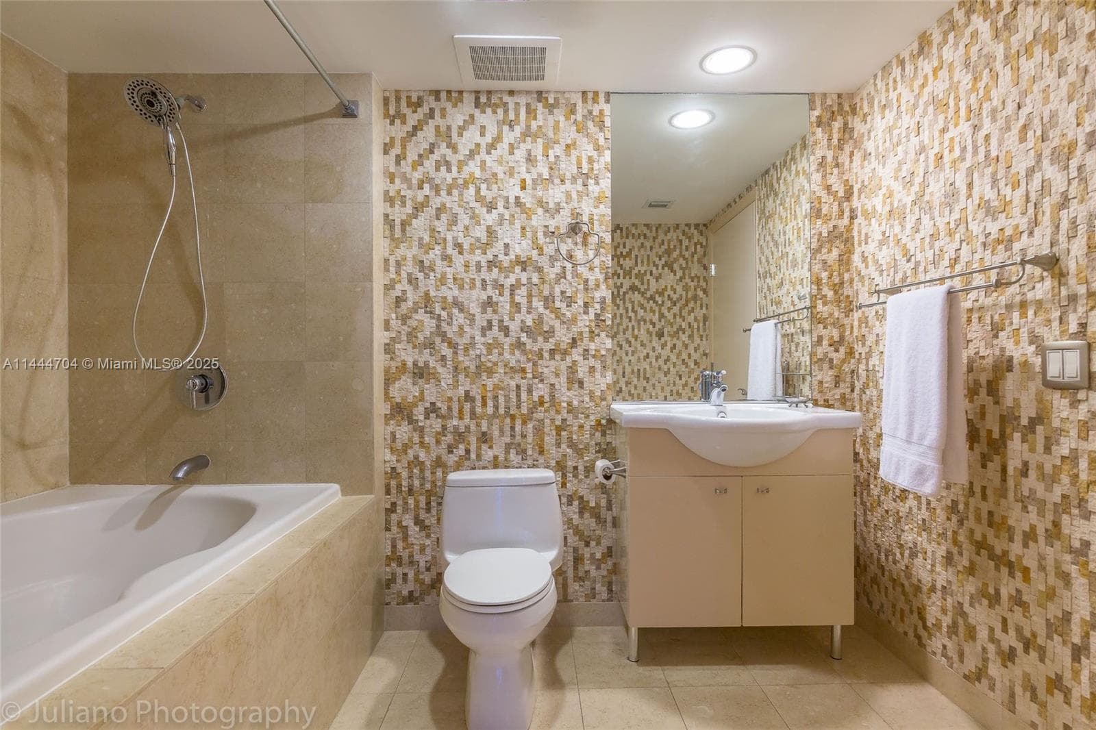 1830 S Ocean Dr 1107 photo 15