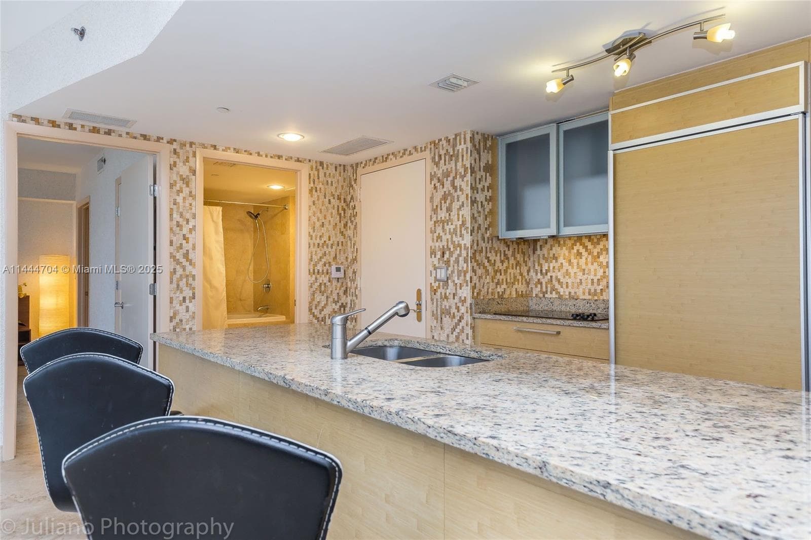 1830 S Ocean Dr 1107 photo 4