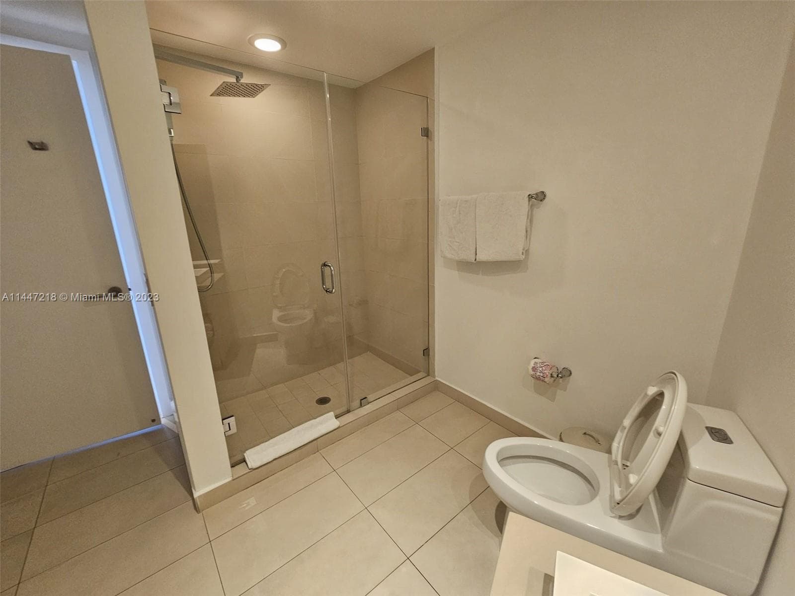 4111 Ocean Dr 3308 photo 15