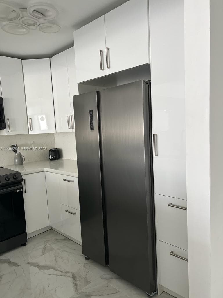 3725 S Ocean Dr 1503 photo 4