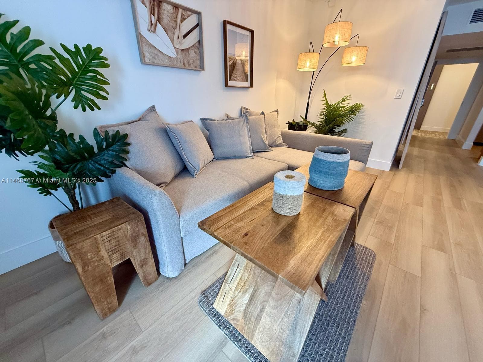 2301 Collins Ave 1121 photo 6