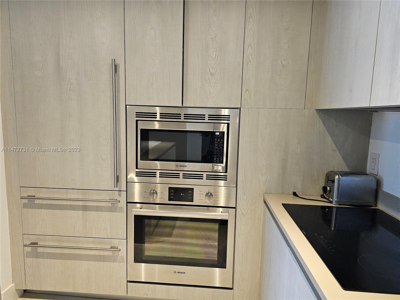 4111 Ocean Dr 3608 photo 11