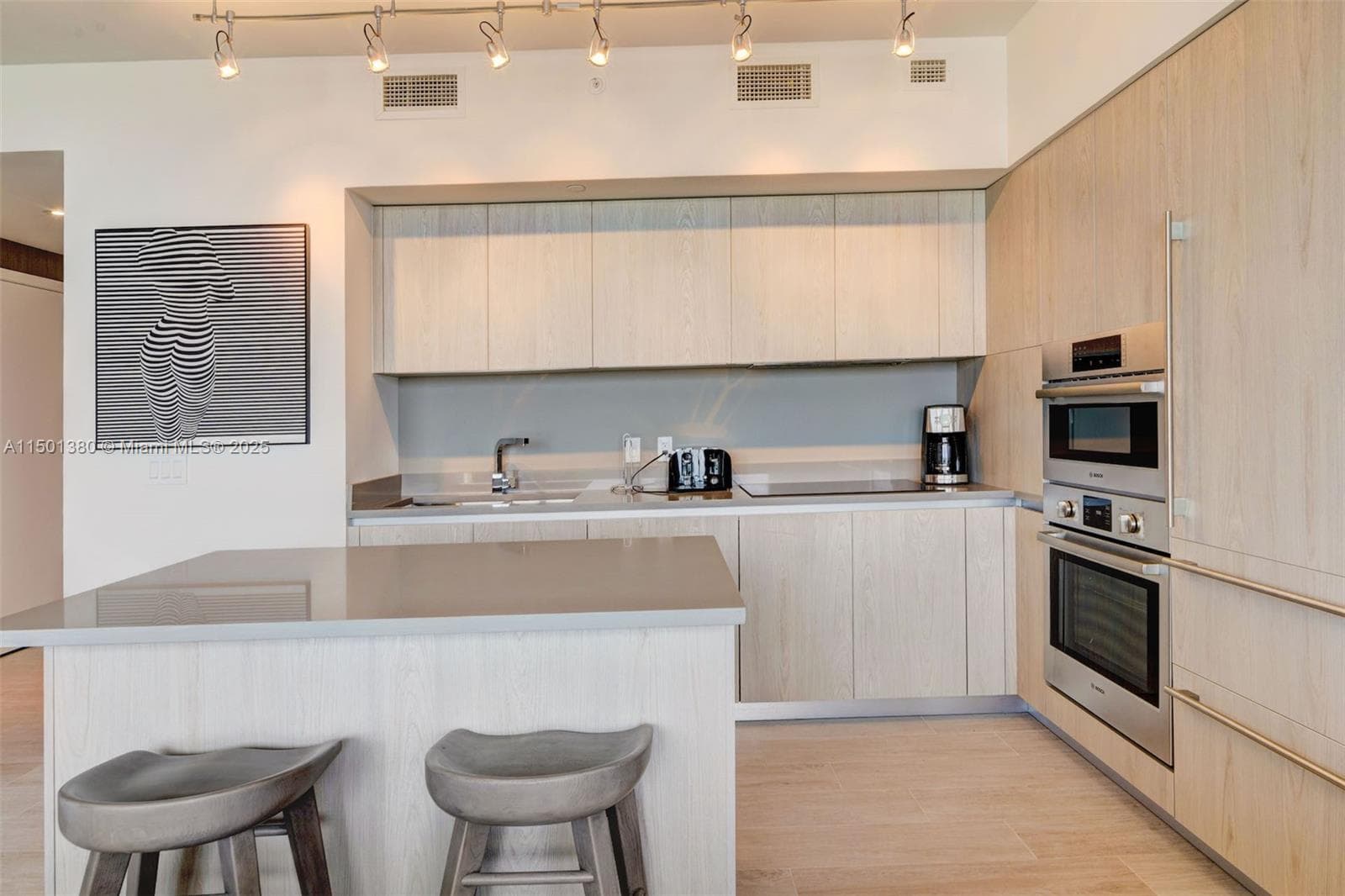 4010 Ocean Dr R2106 photo 7