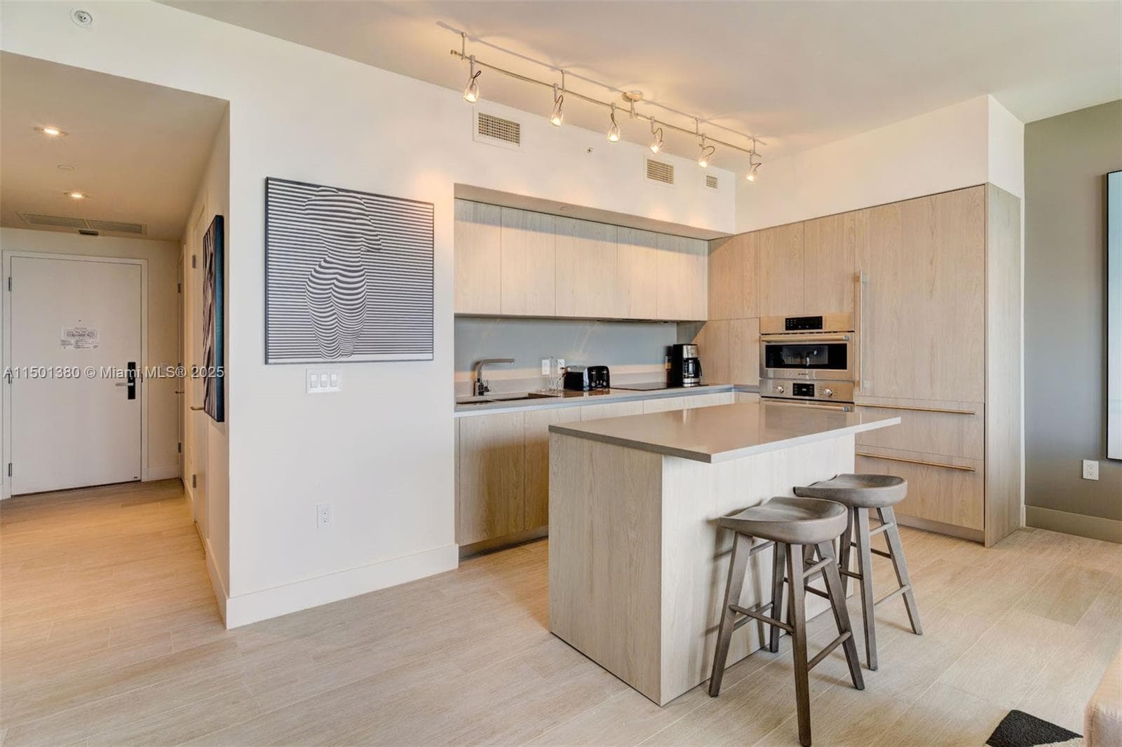 4010 Ocean Dr R2106 photo 8