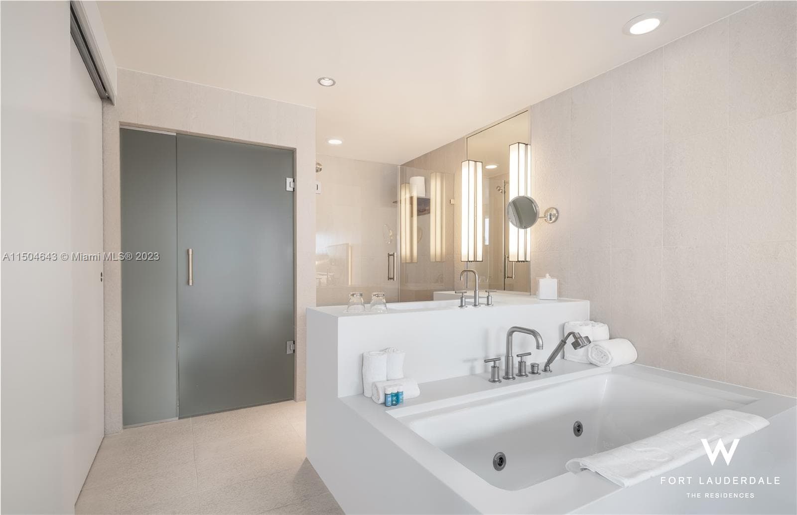 3101 Bayshore Dr 1609 photo 9