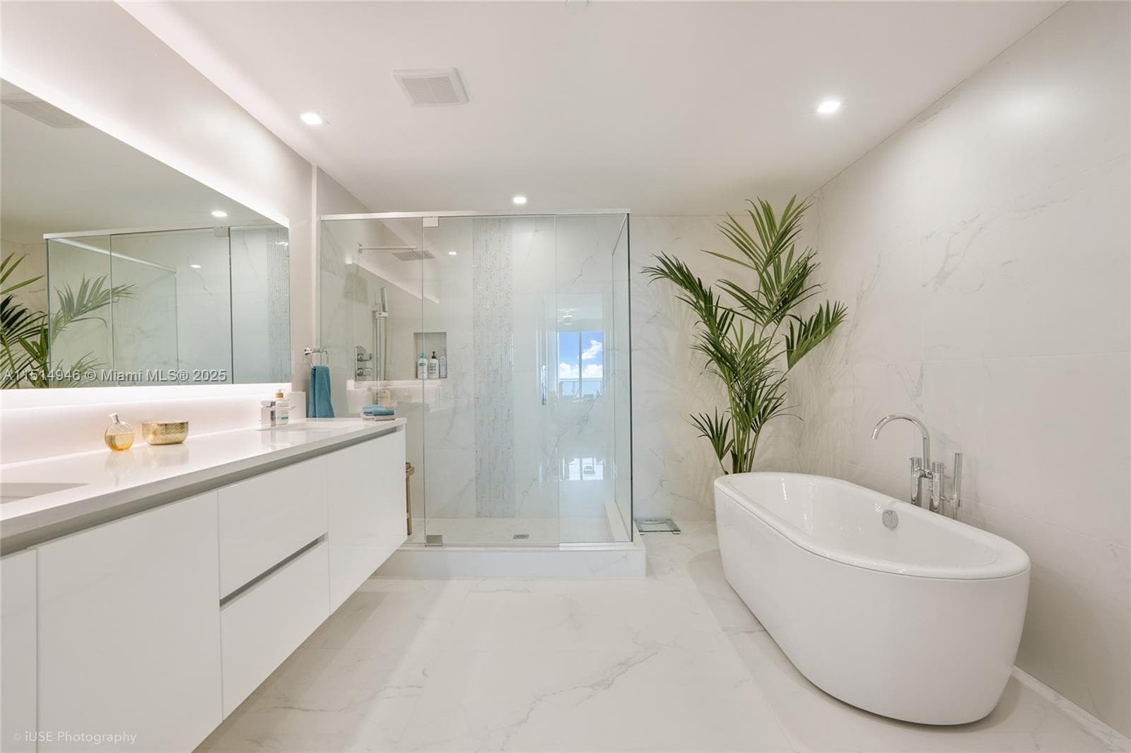 730 Ocean Blvd 1701-1702-1703 photo 16