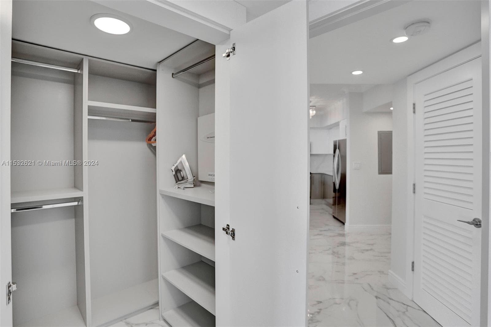 16699 Collins Ave 2209 photo 22