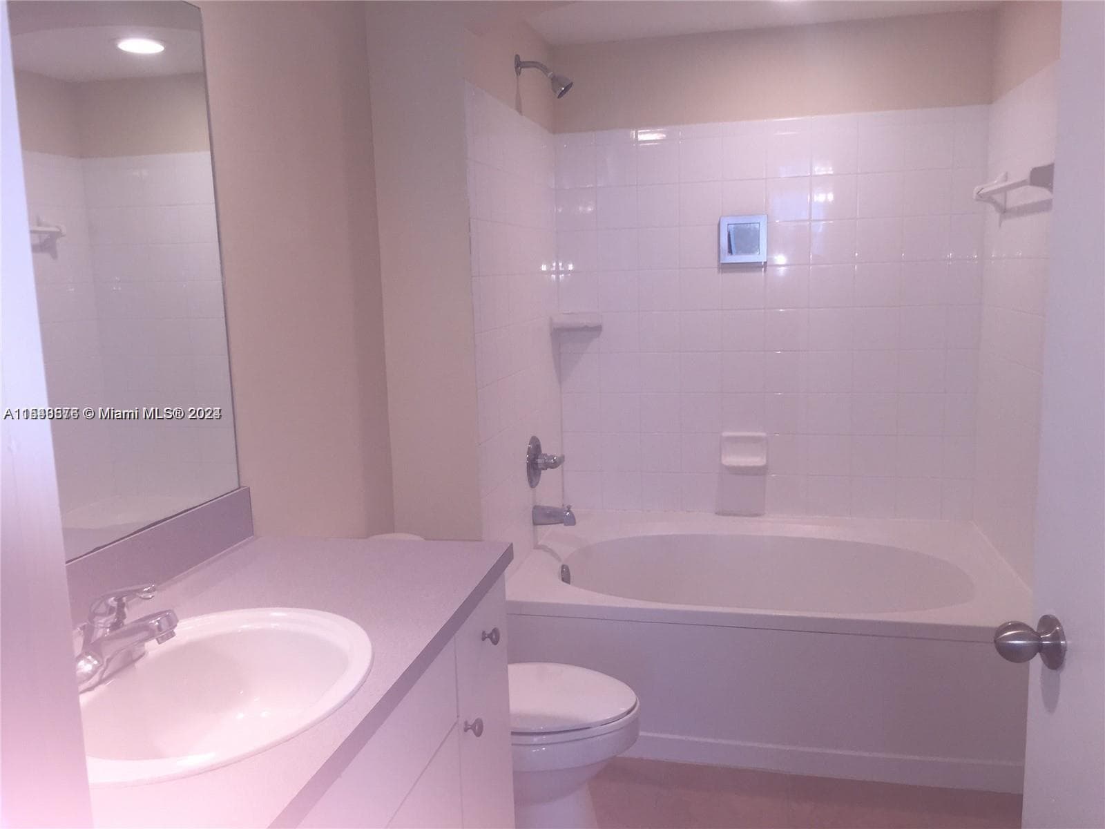 9201 Collins Ave 724 photo 6