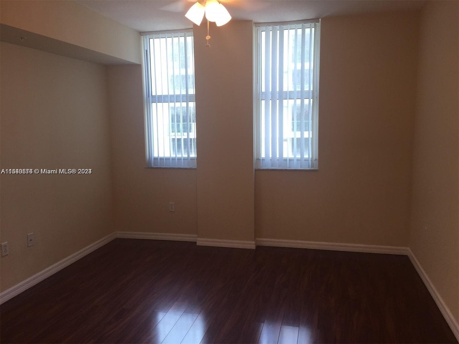9201 Collins Ave 724 photo 5